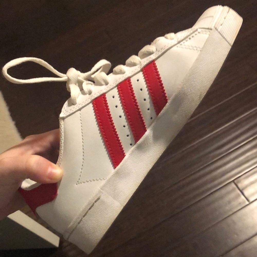 ADIDAS RED TRENDY SUPERSTARS